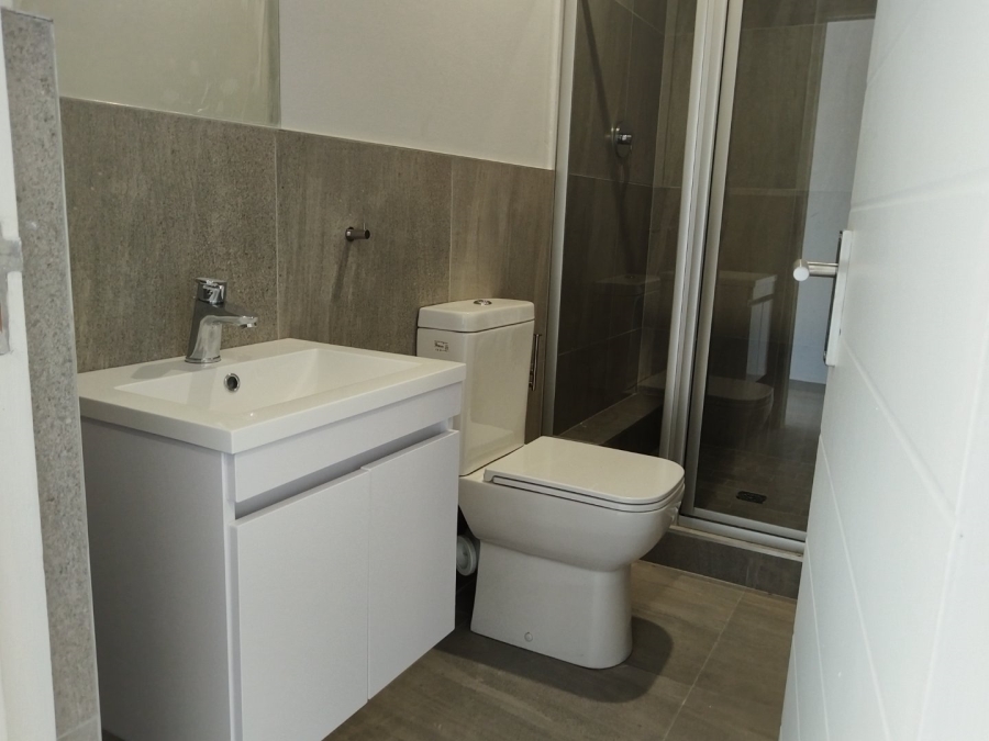 1 Bedroom Property for Sale in Table View Western Cape